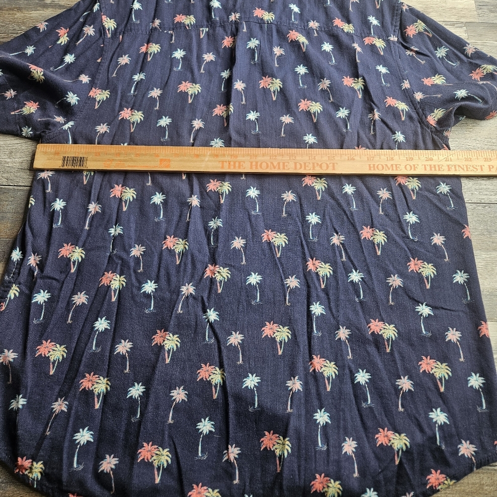 Chubbies Men's Friday Shirt Medium Navy Blue With Palm Trees Print - Picture 7 of 9